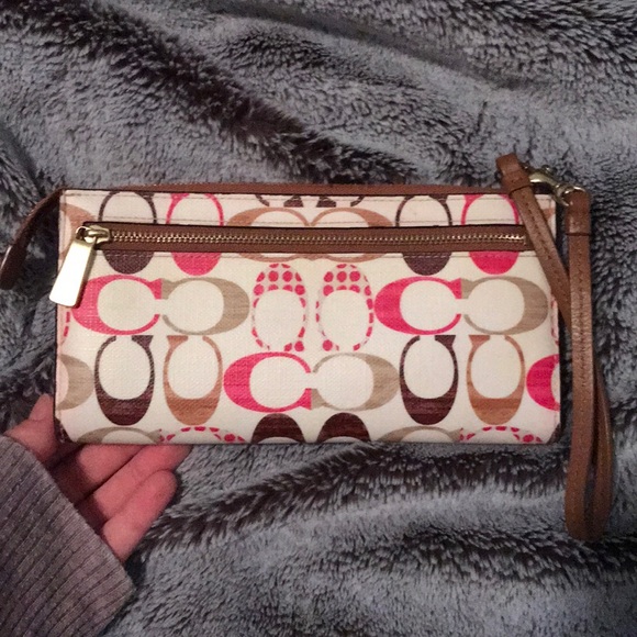 Coach Wallet! - Picture 3 of 7